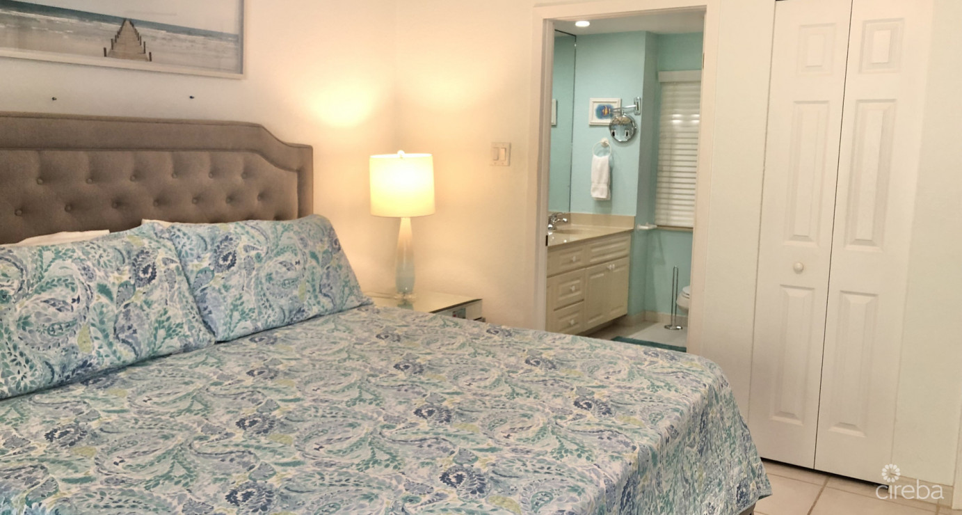 The Retreat - 2 Bed 2.5 Bath