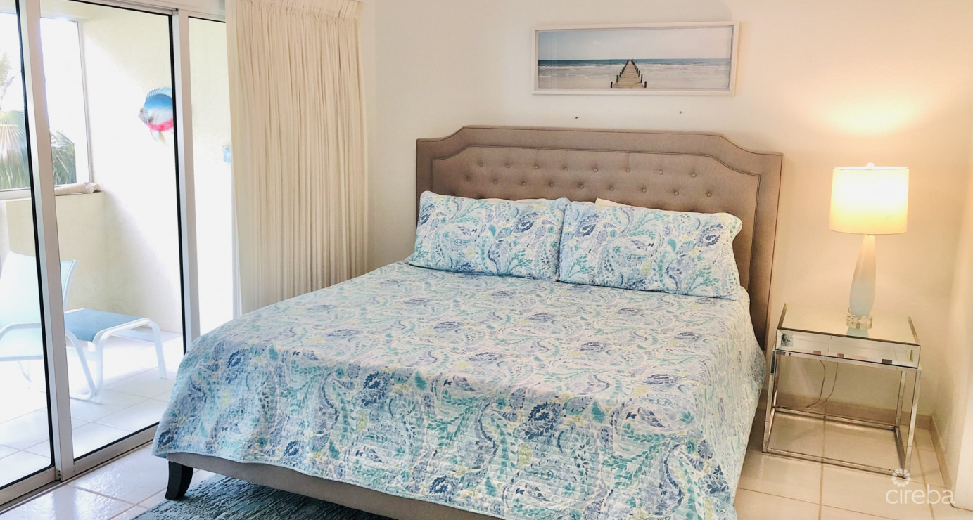 The Retreat - 2 Bed 2.5 Bath