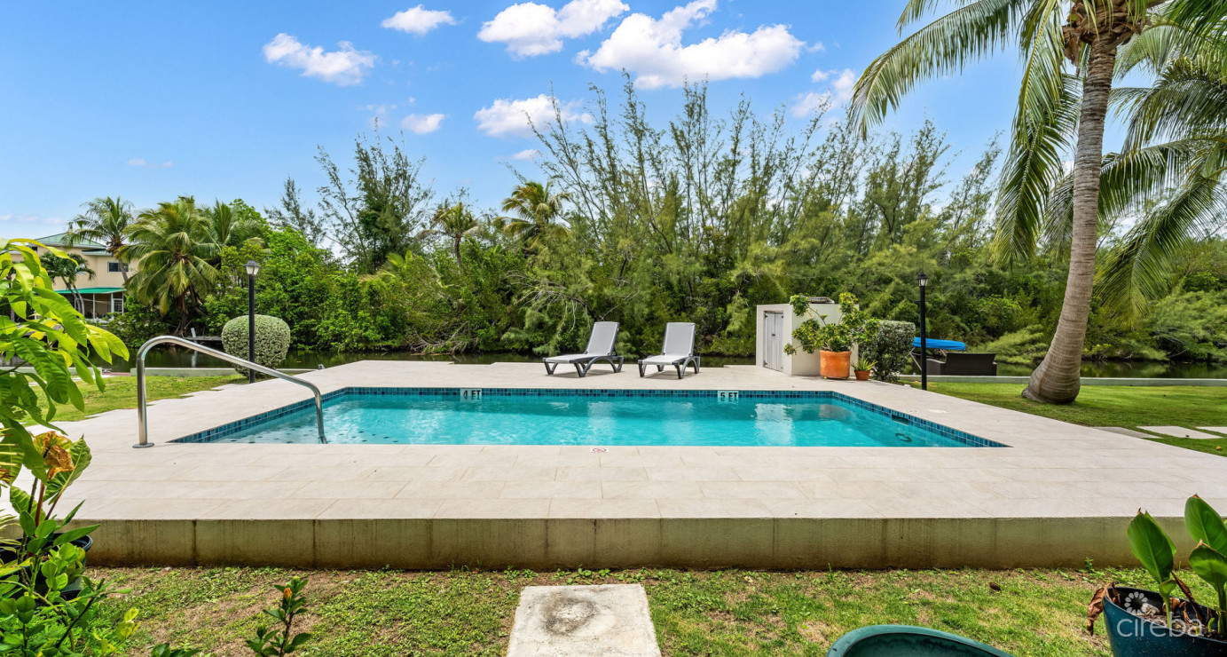Canal Front Large 2 Bed 2.5 Bath Townhome In Omega Bay With Dock Space