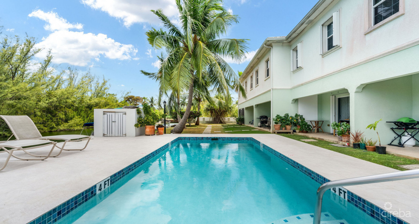 Canal Front Large 2 Bed 2.5 Bath Townhome In Omega Bay With Dock Space