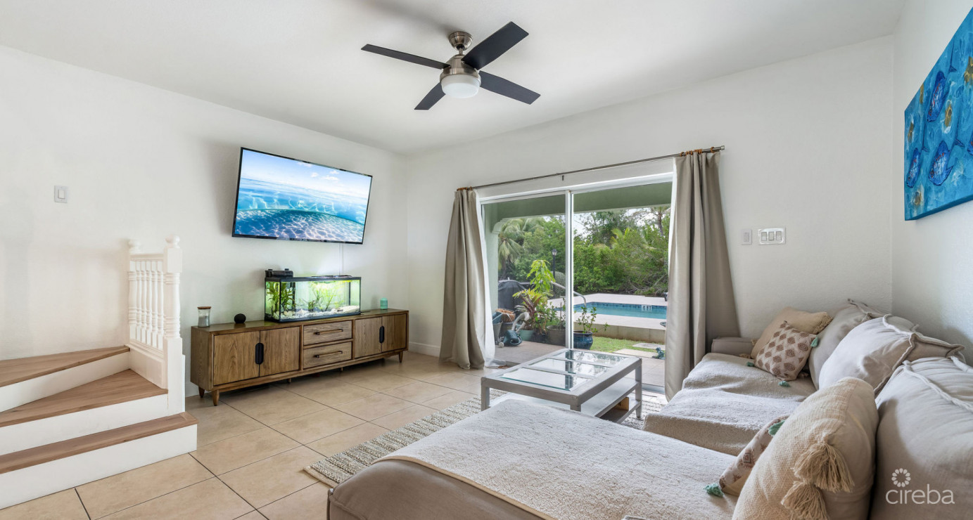 Canal Front Large 2 Bed 2.5 Bath Townhome In Omega Bay With Dock Space