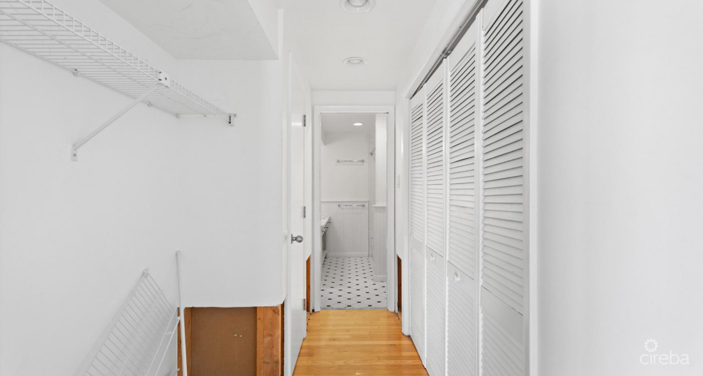 By The Sea #7  South Sound - Oceanfront End Unit With Renovation Required