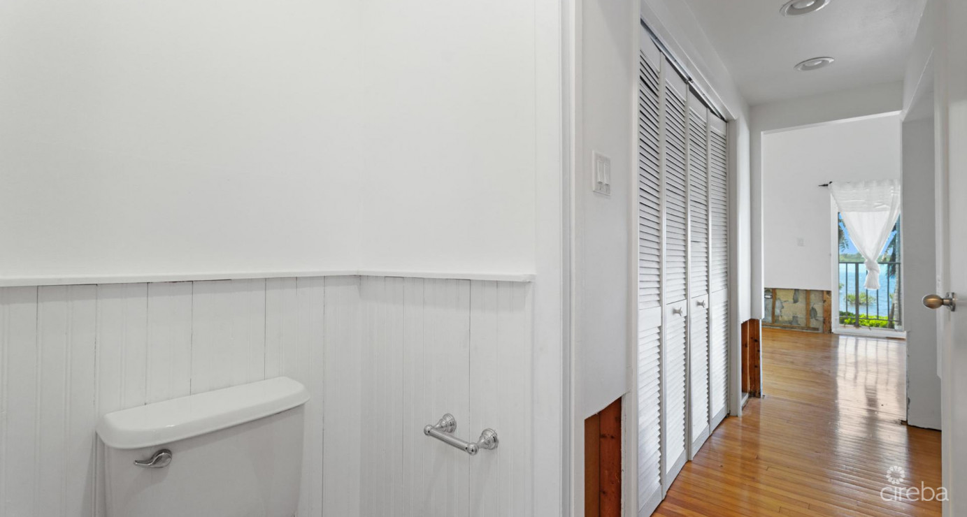 By The Sea #7  South Sound - Oceanfront End Unit With Renovation Required