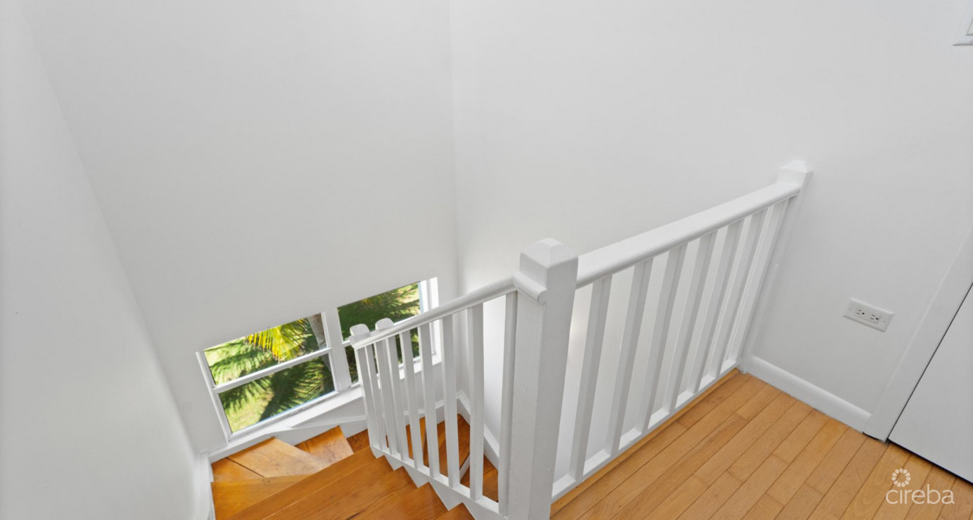 By The Sea #7  South Sound - Oceanfront End Unit With Renovation Required