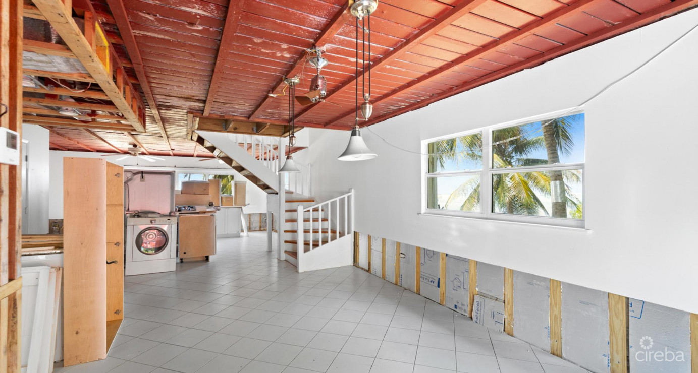 By The Sea #7  South Sound - Oceanfront End Unit With Renovation Required