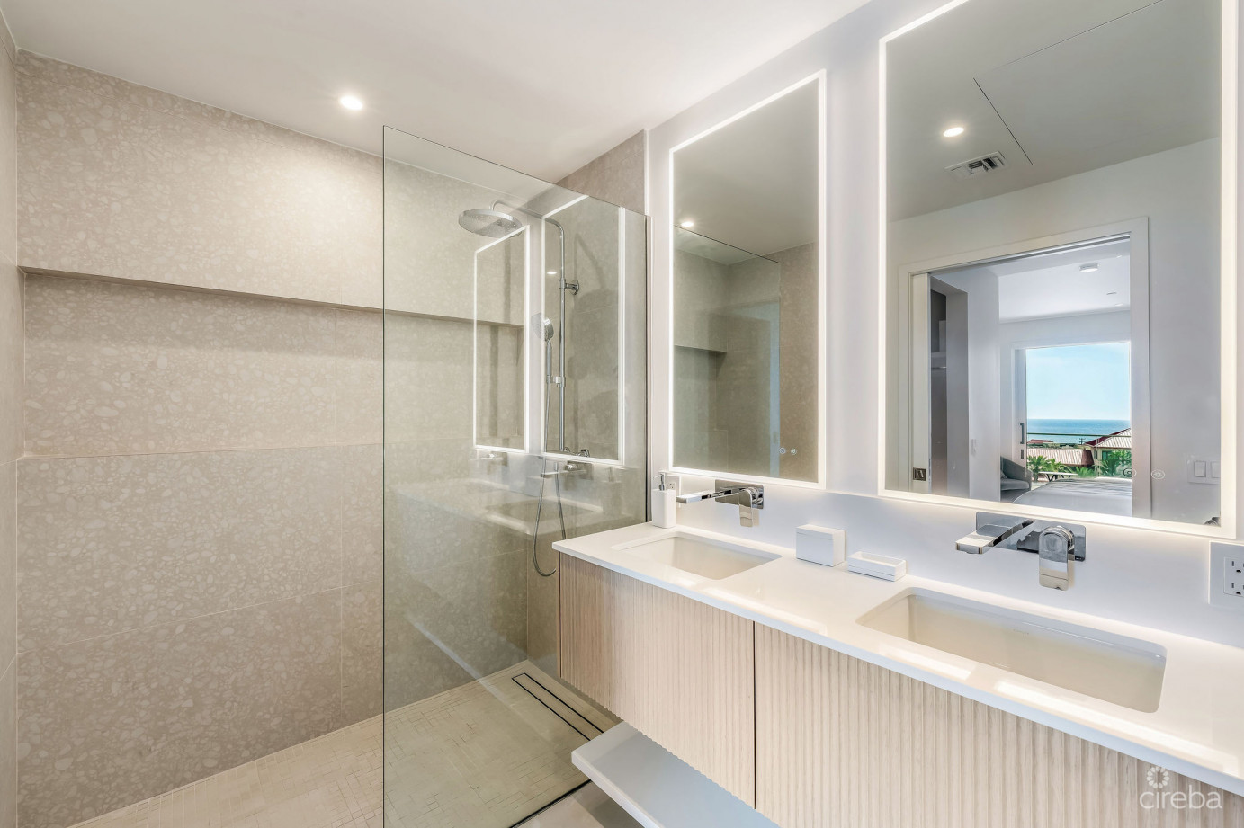 Onegt 501 - Front-row Ocean View 2-bed Residence