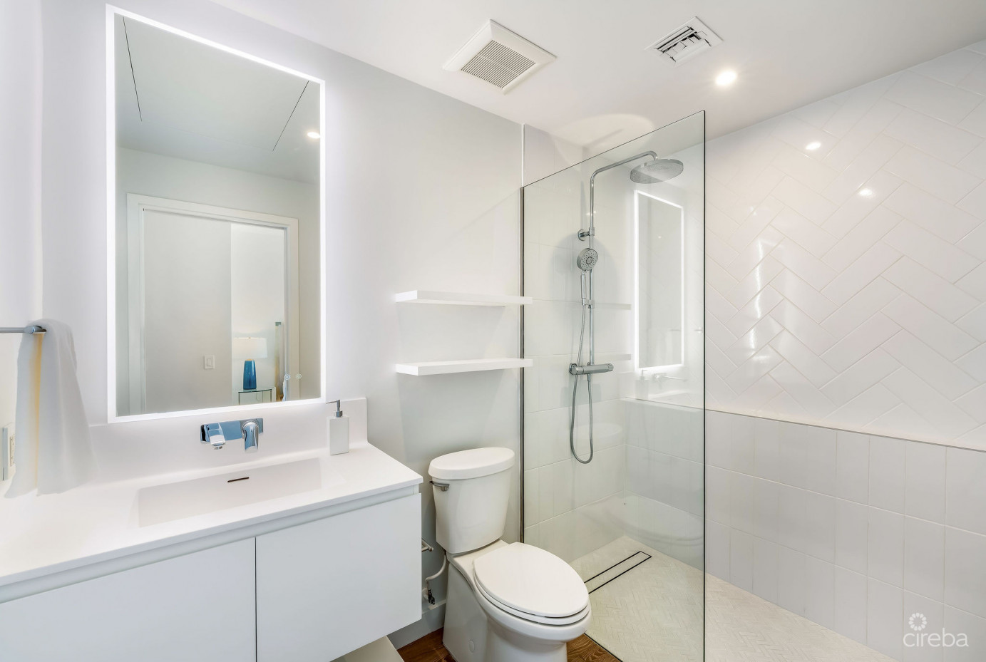 Onegt 501 - Front-row Ocean View 2-bed Residence