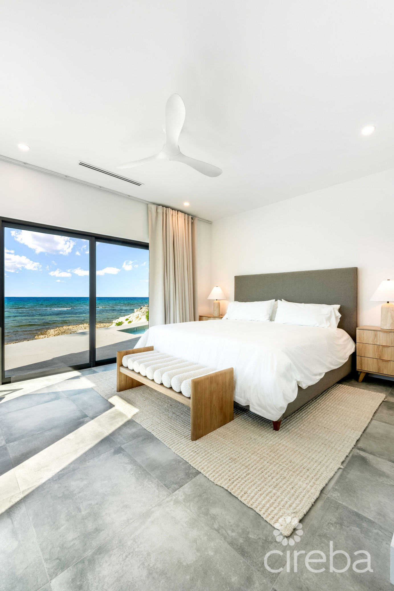 5 Bed Beach Front Estate - Halcyon Point