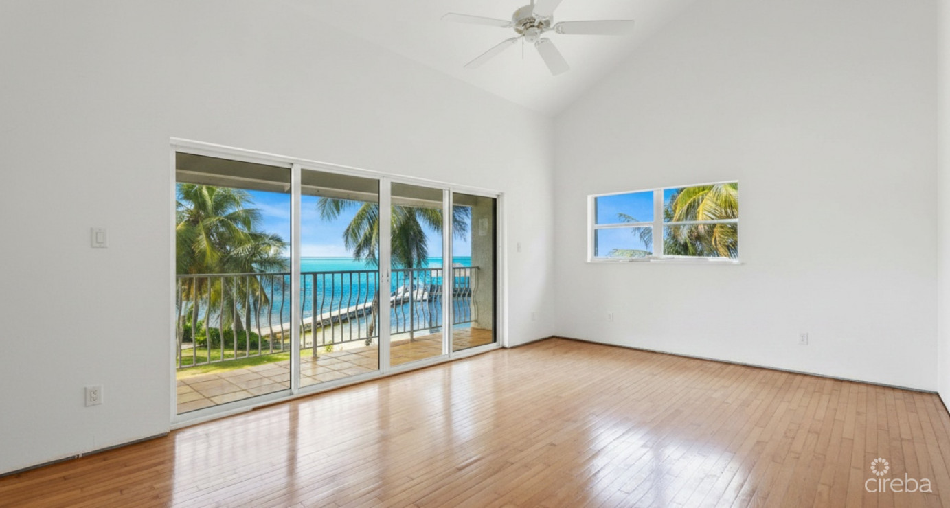 By The Sea #7  South Sound - Oceanfront End Unit With Renovation Required