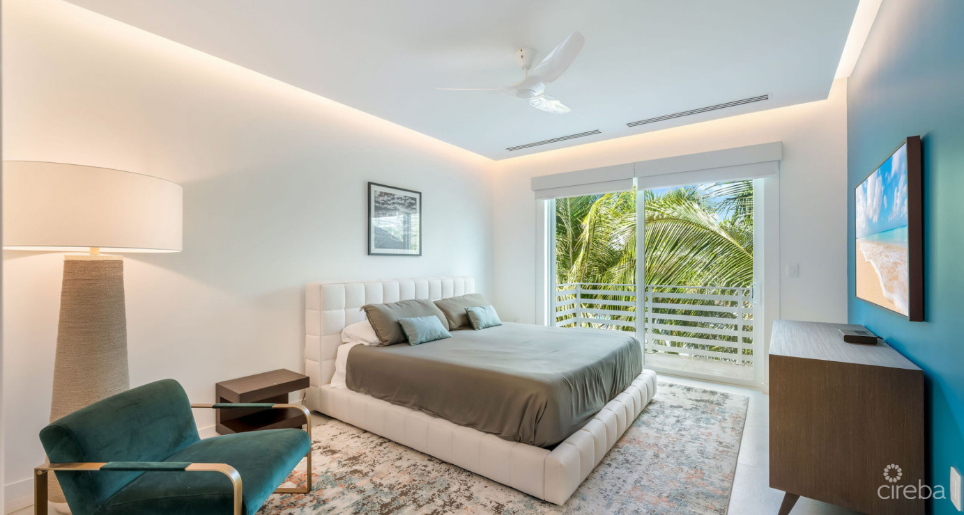 Solara Upgraded 3 Bed End Unit Townhome