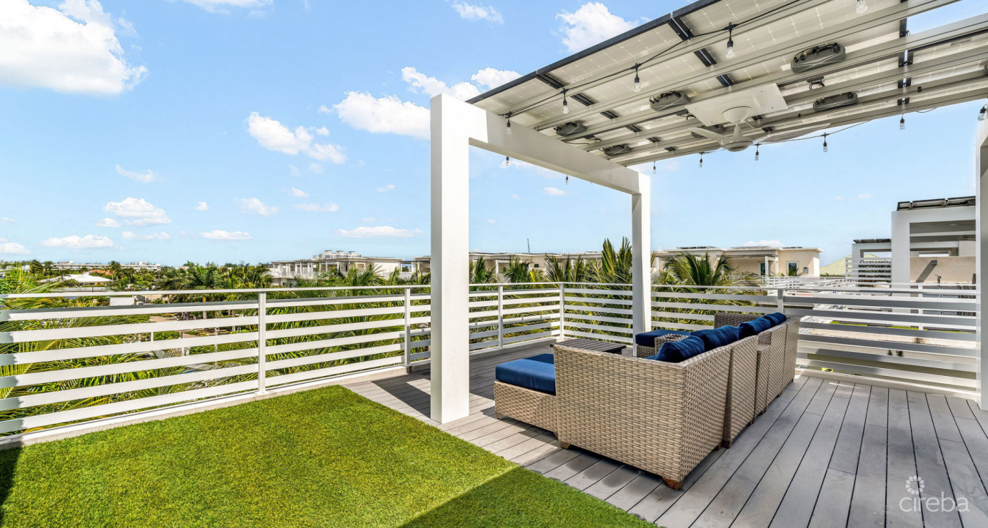 Solara Upgraded 3 Bed End Unit Townhome
