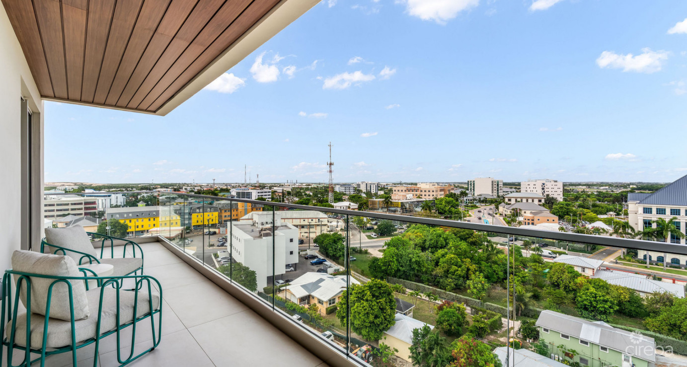 8th Floor One Gt 1 Bed + Den Income Producing