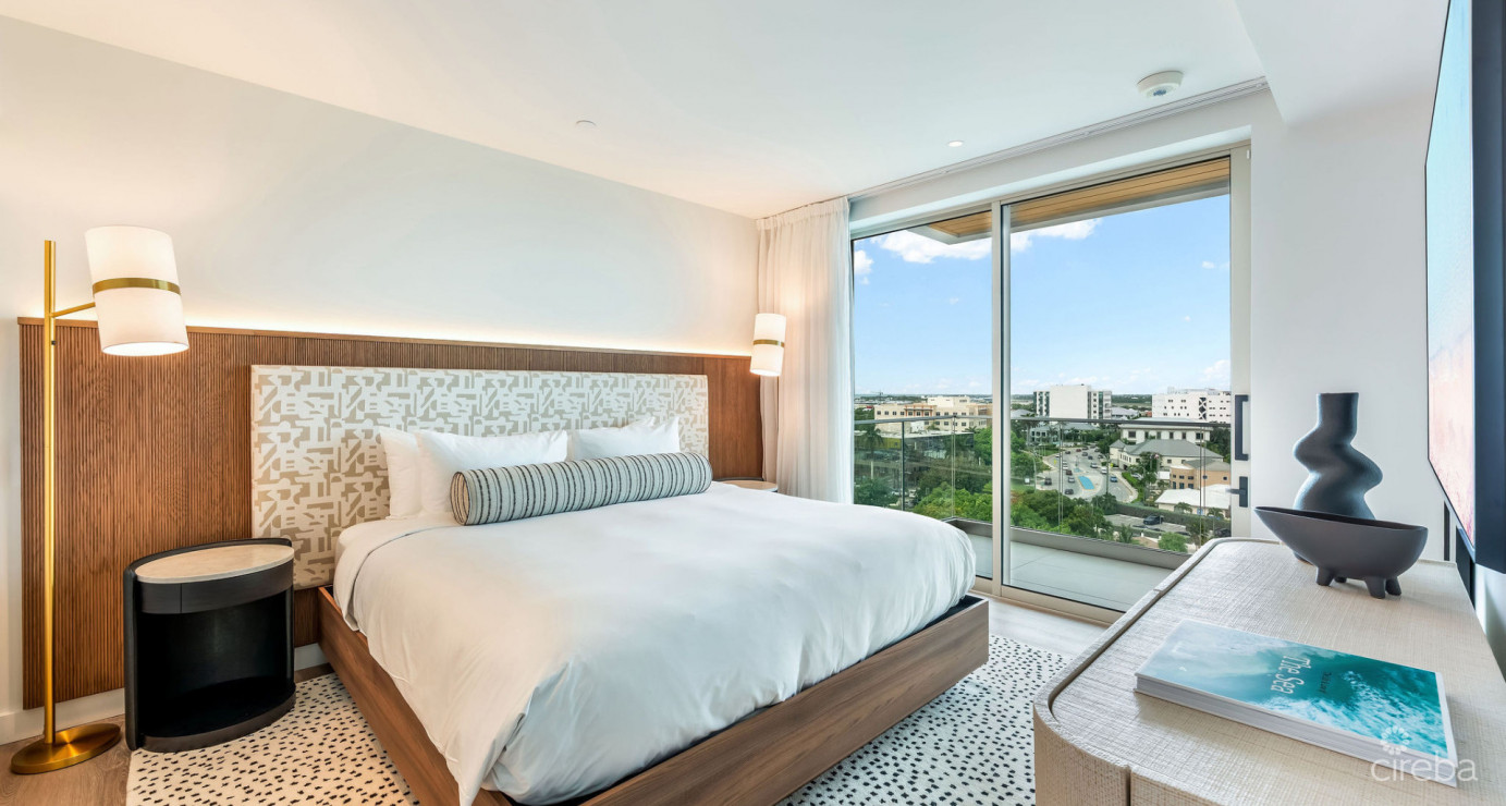 8th Floor One Gt 1 Bed + Den Income Producing
