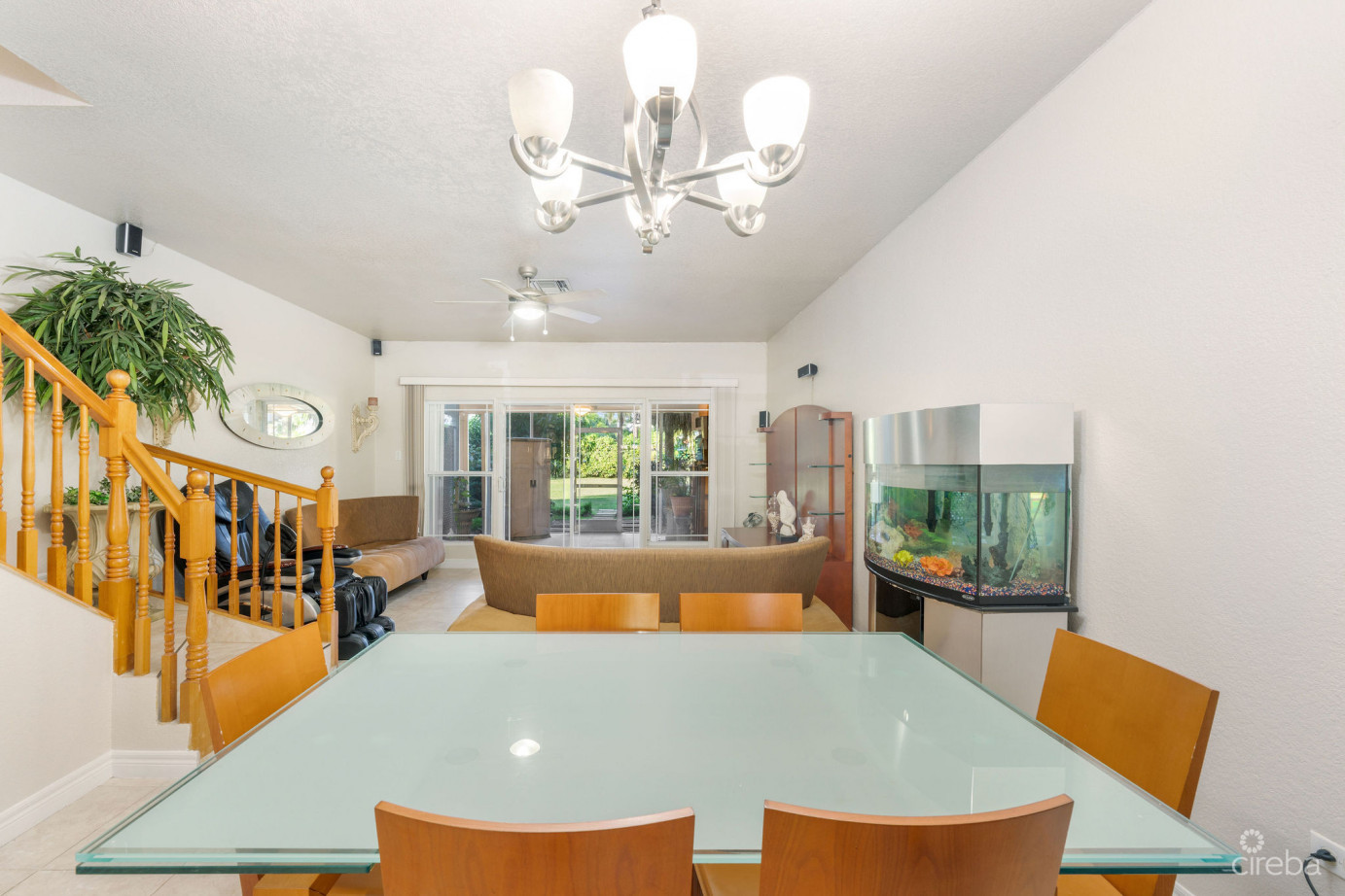 Spacious 3 Bed + Den Townhome At L'ambience