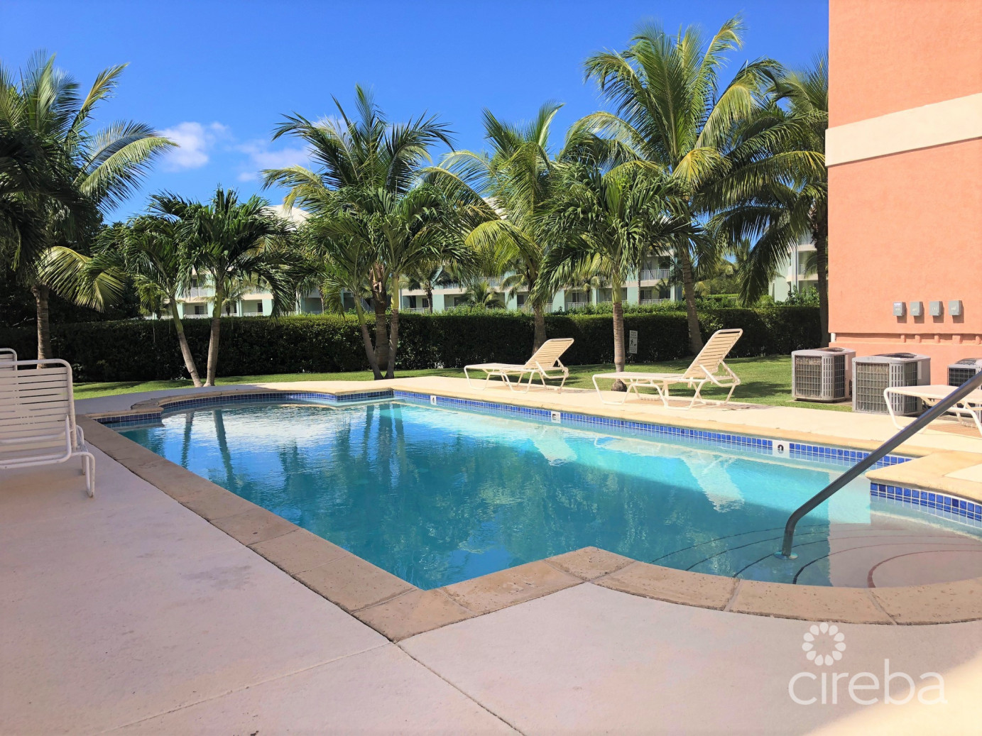 Lakeside--1bed/1bath--close To Camana Bay/seven Mile Beach