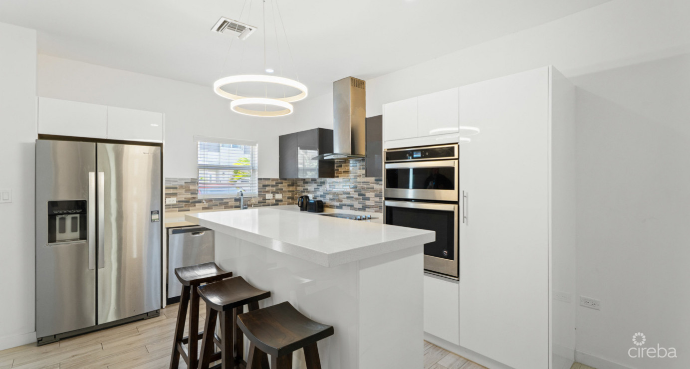 20 Ocean Reach- Charming 2-bed/ 3-bath In Awesome Location