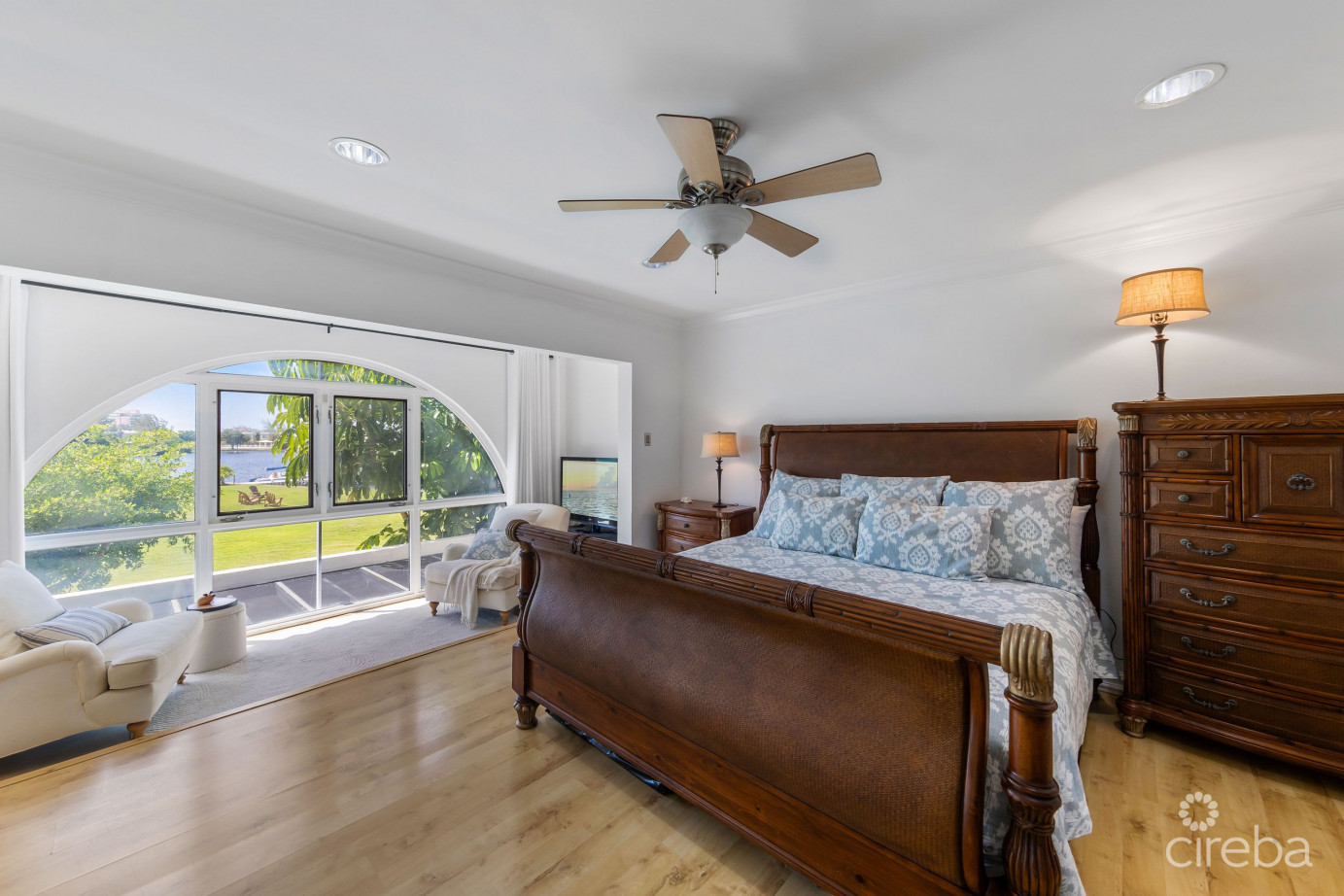 Lime Tree Bay Unique 4 Bed, 3.5 Bath With Water Views