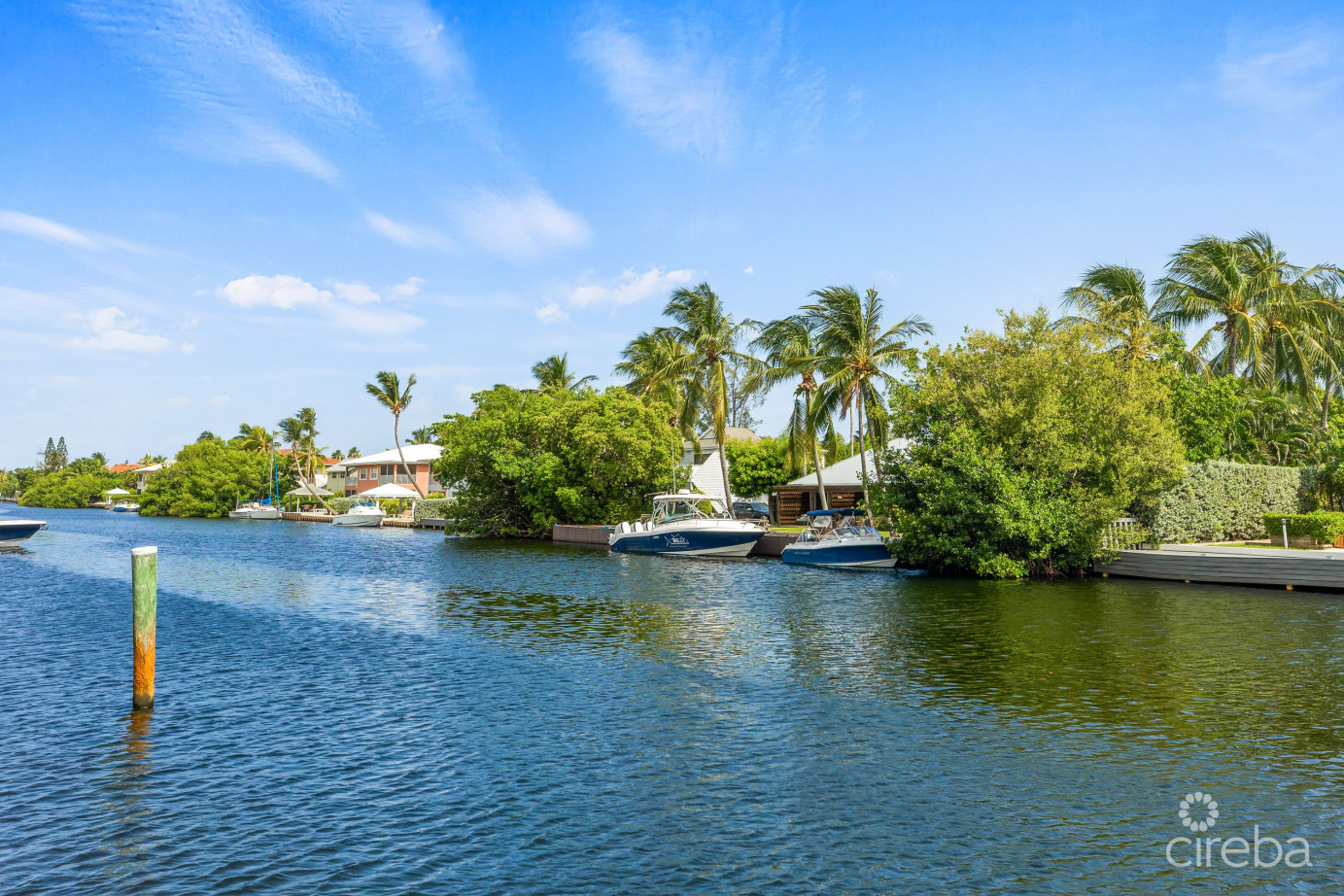 Britannia Kings Court      Canal Front    4 Bed/3  Bath      Plus Boat Dock