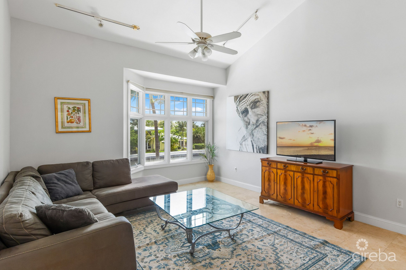 Britannia Kings Court      Canal Front    4 Bed/3  Bath      Plus Boat Dock