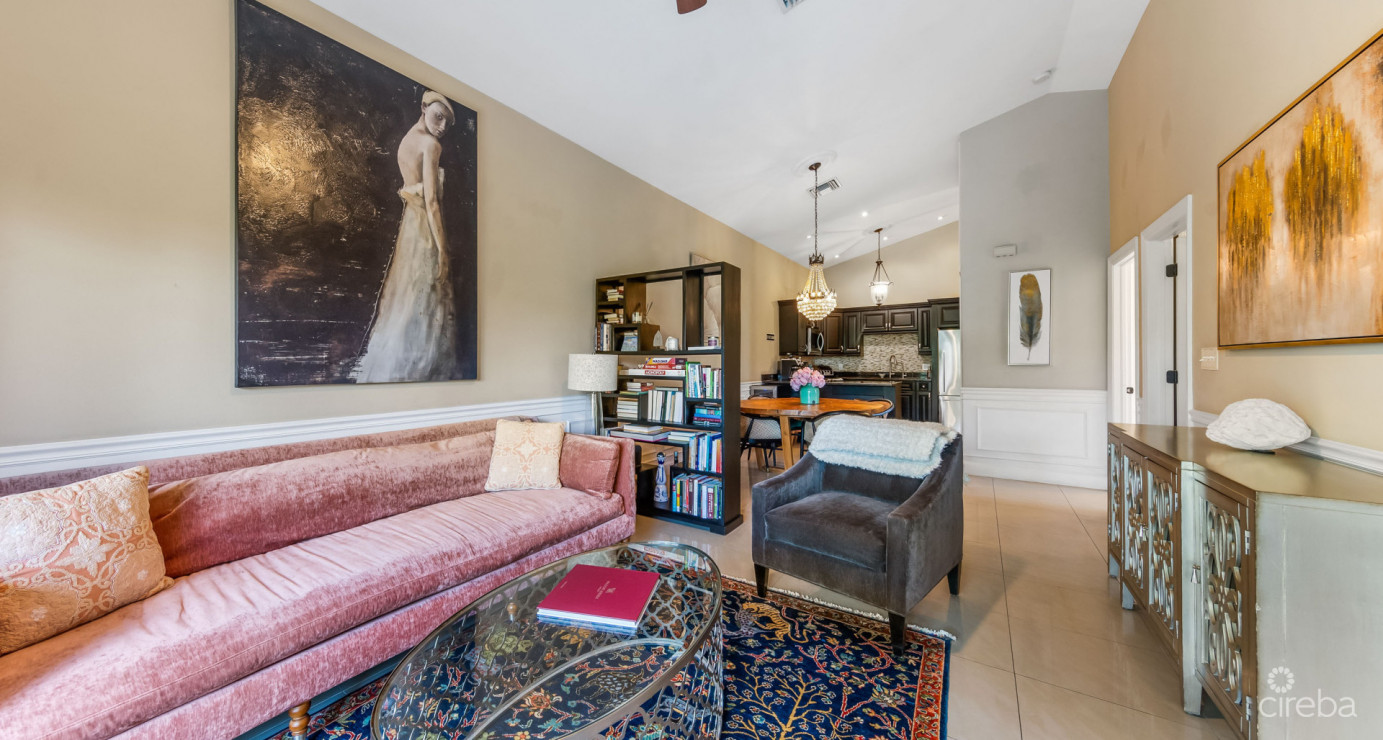 Beautifully Upgraded Lantern Point Condo