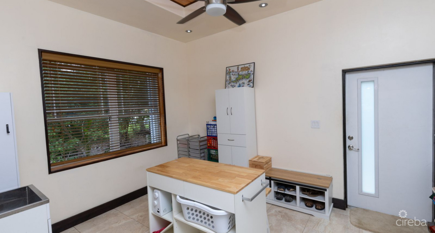 Gated 5 Bed 3 Bath Savannah Home With Modern Upgrades
