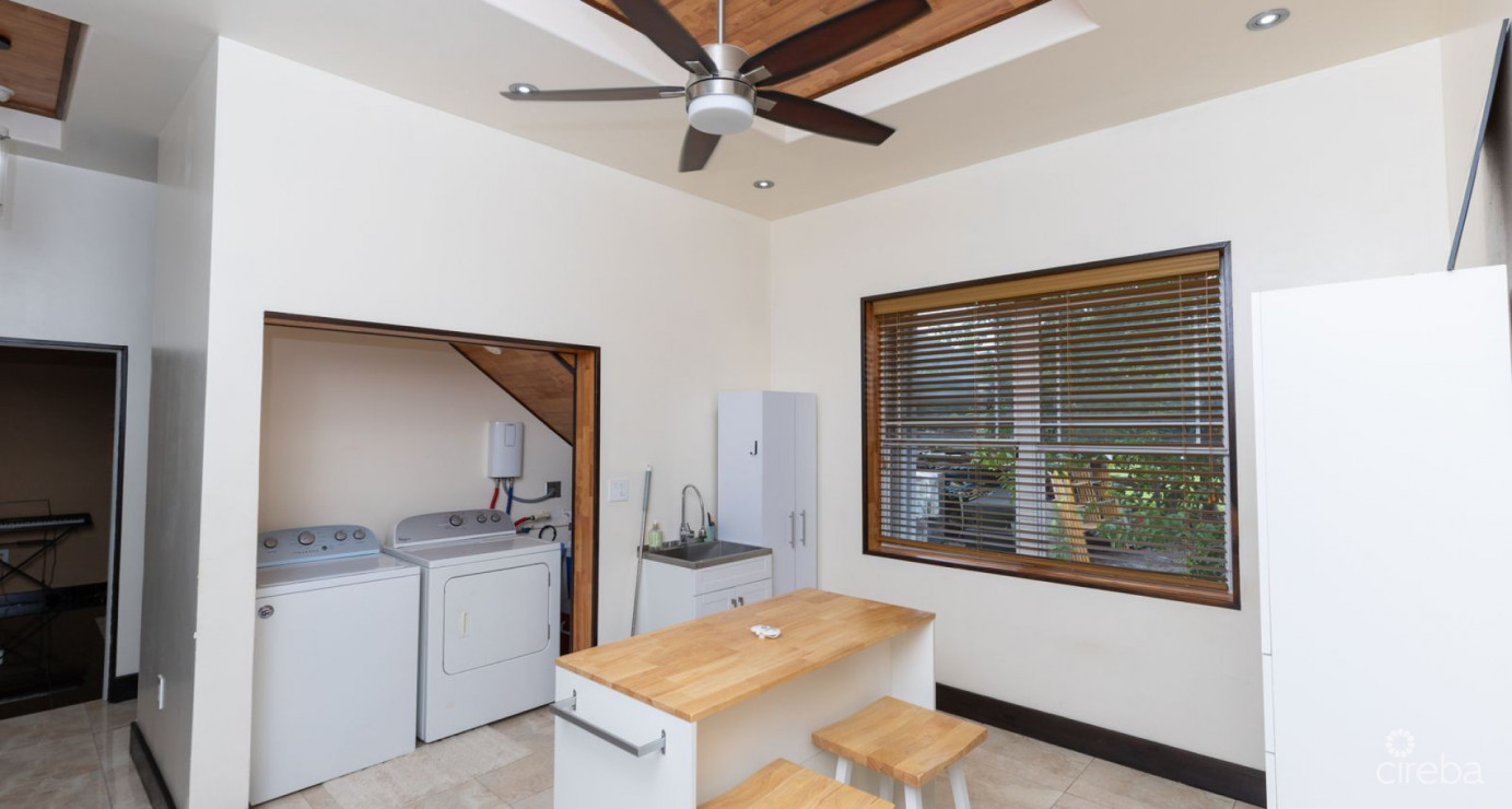 Gated 5 Bed 3 Bath Savannah Home With Modern Upgrades