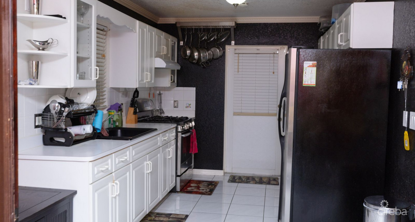 Gated 5 Bed 3 Bath Savannah Home With Modern Upgrades