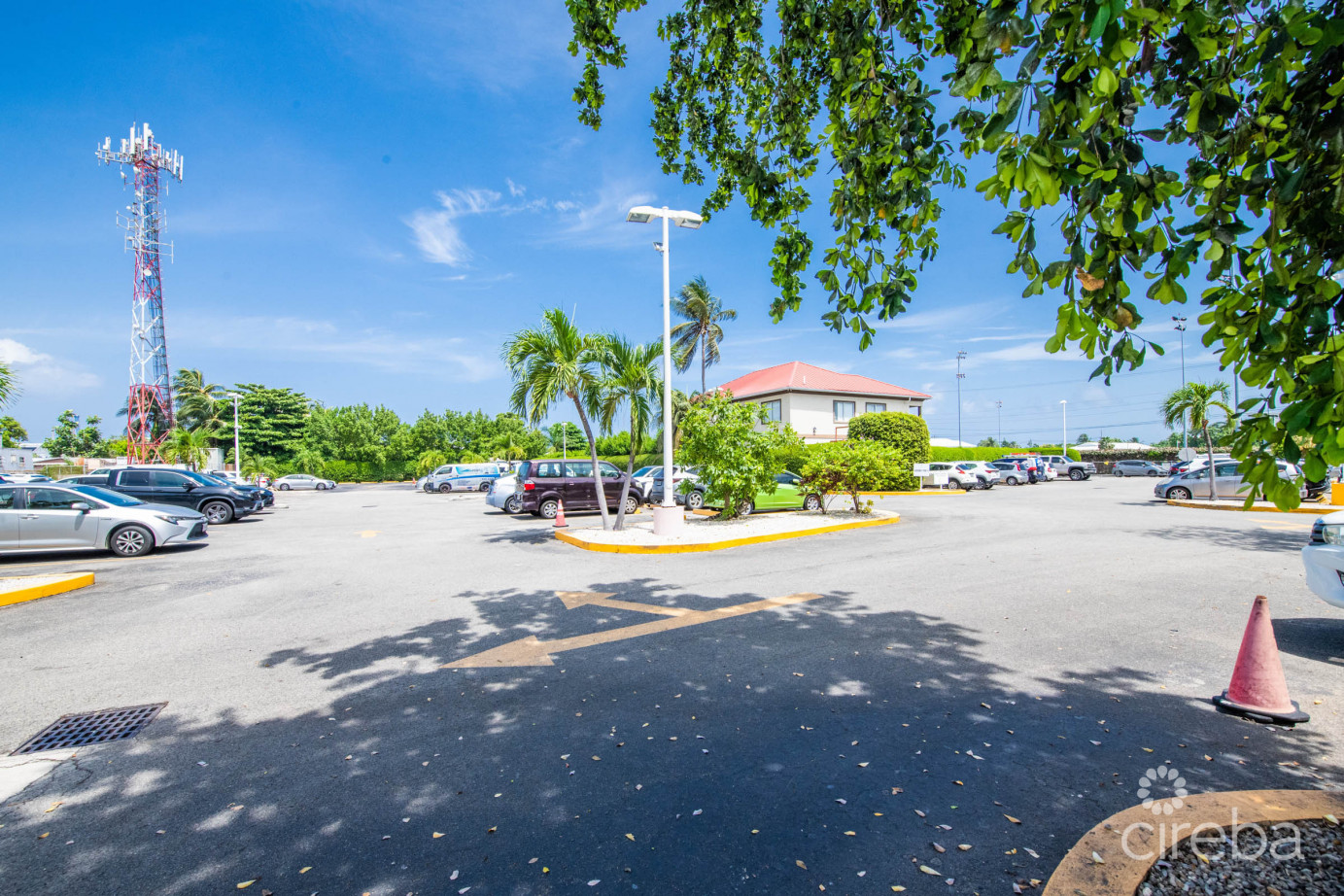 Crown Square  16 Unit Commercial Investment Opportunity
