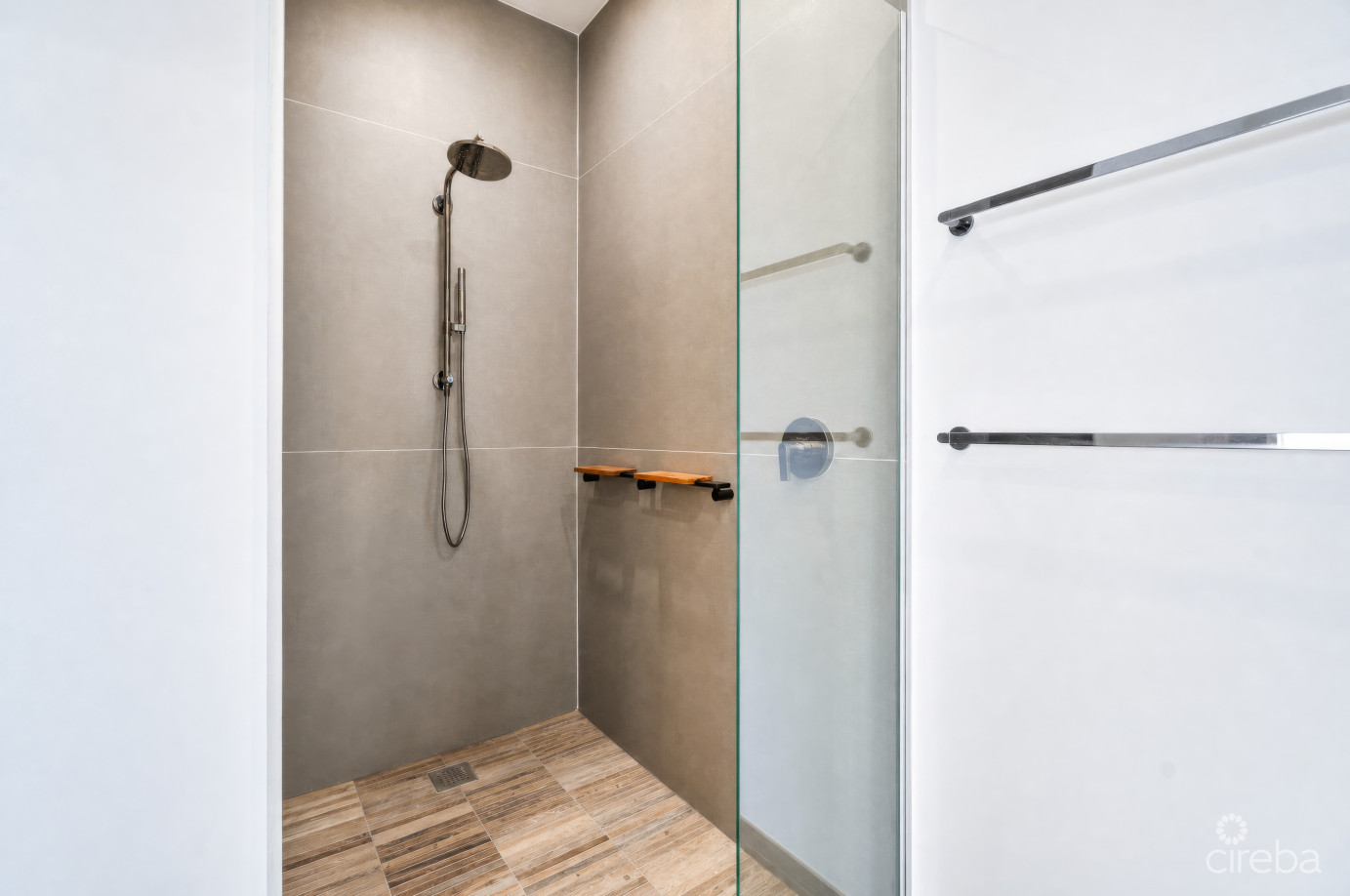Aura Penthouse #404