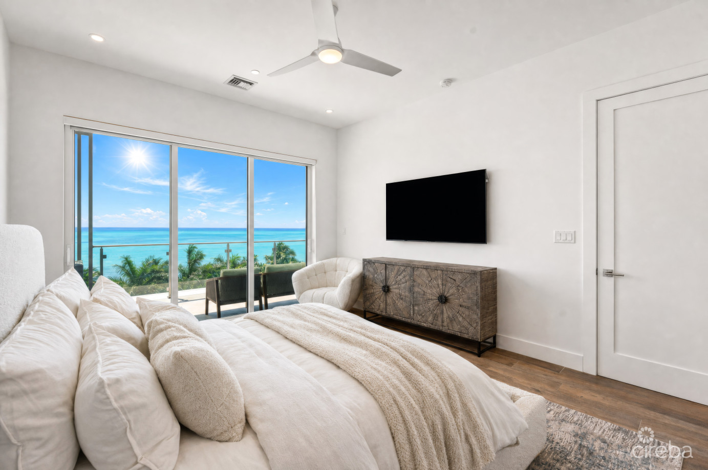 Aura Penthouse #404