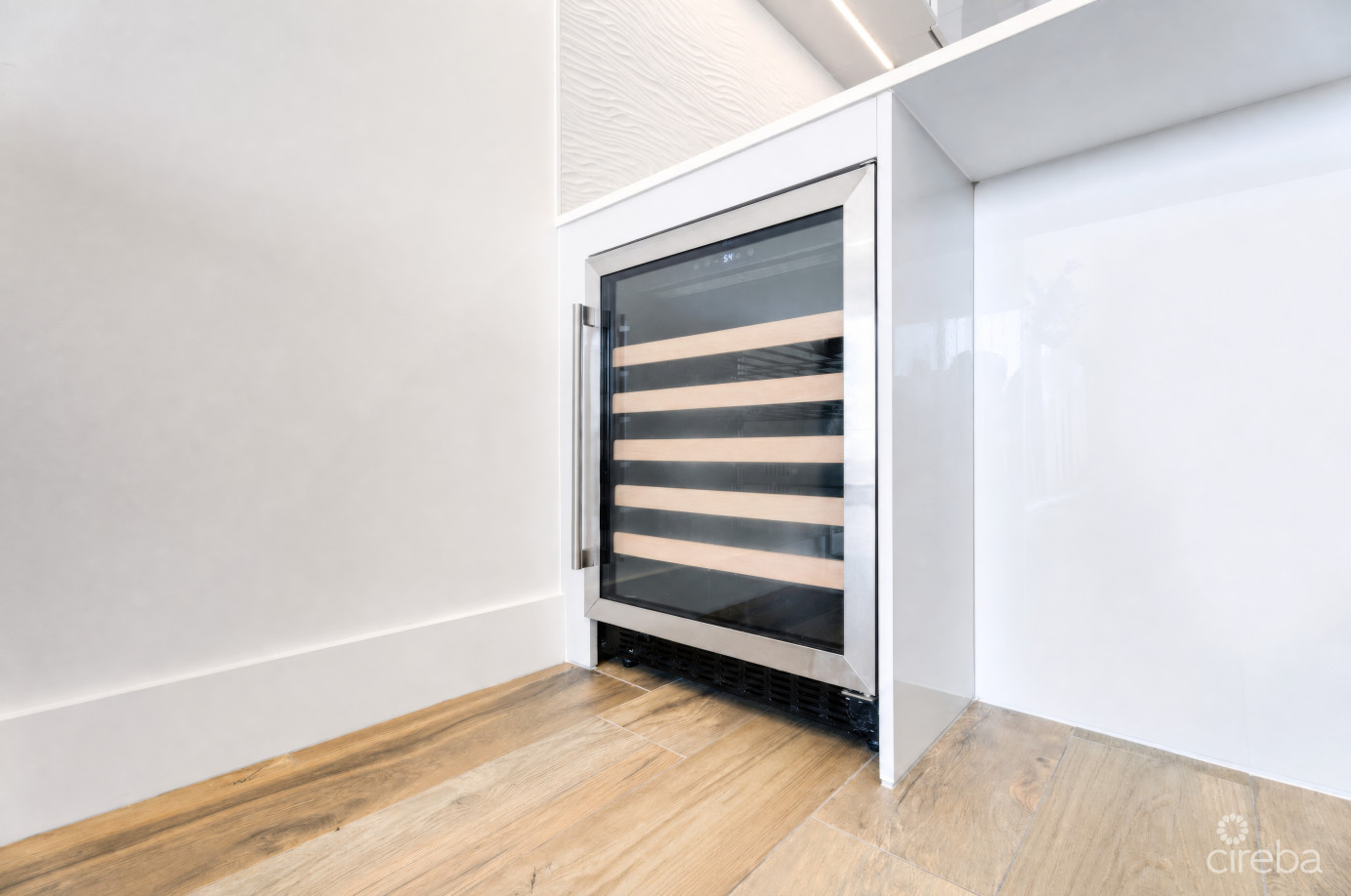 Aura Penthouse #404