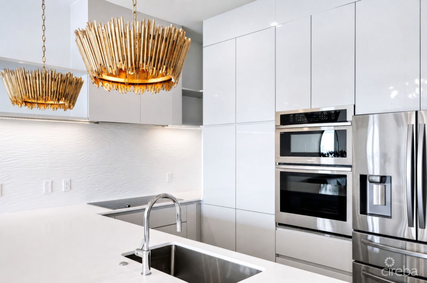 Aura Penthouse #404