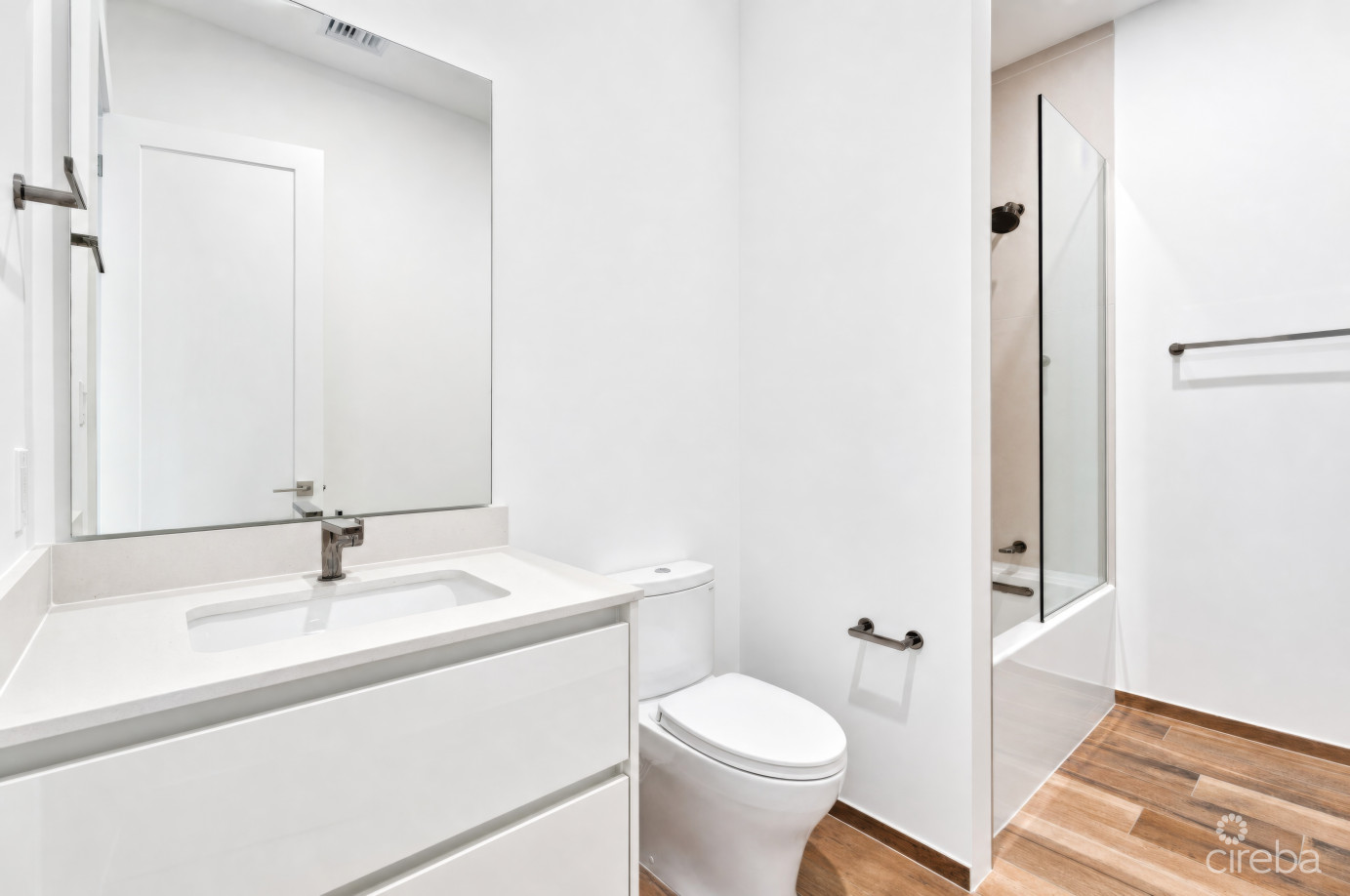 Aura Penthouse #404