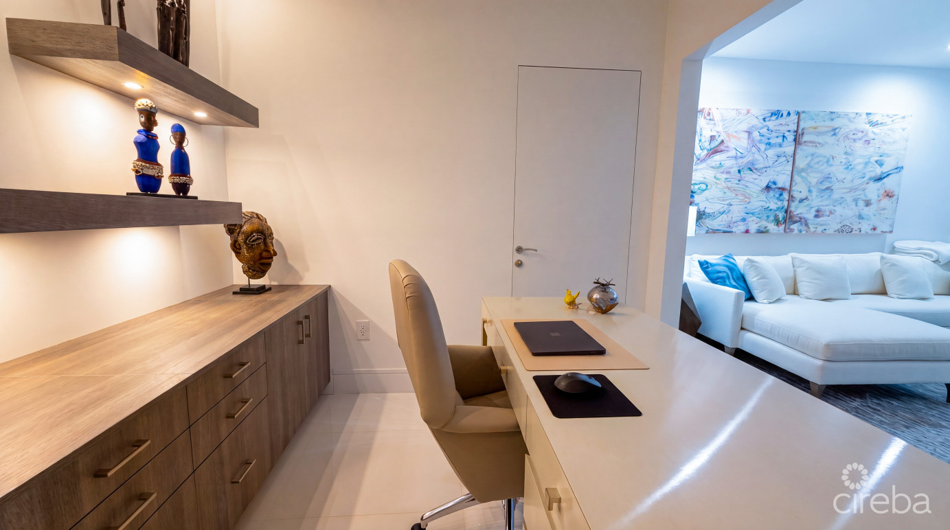 Fin Oceanfront Condo