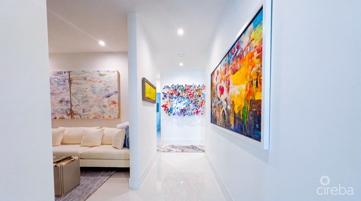 Fin Oceanfront Condo