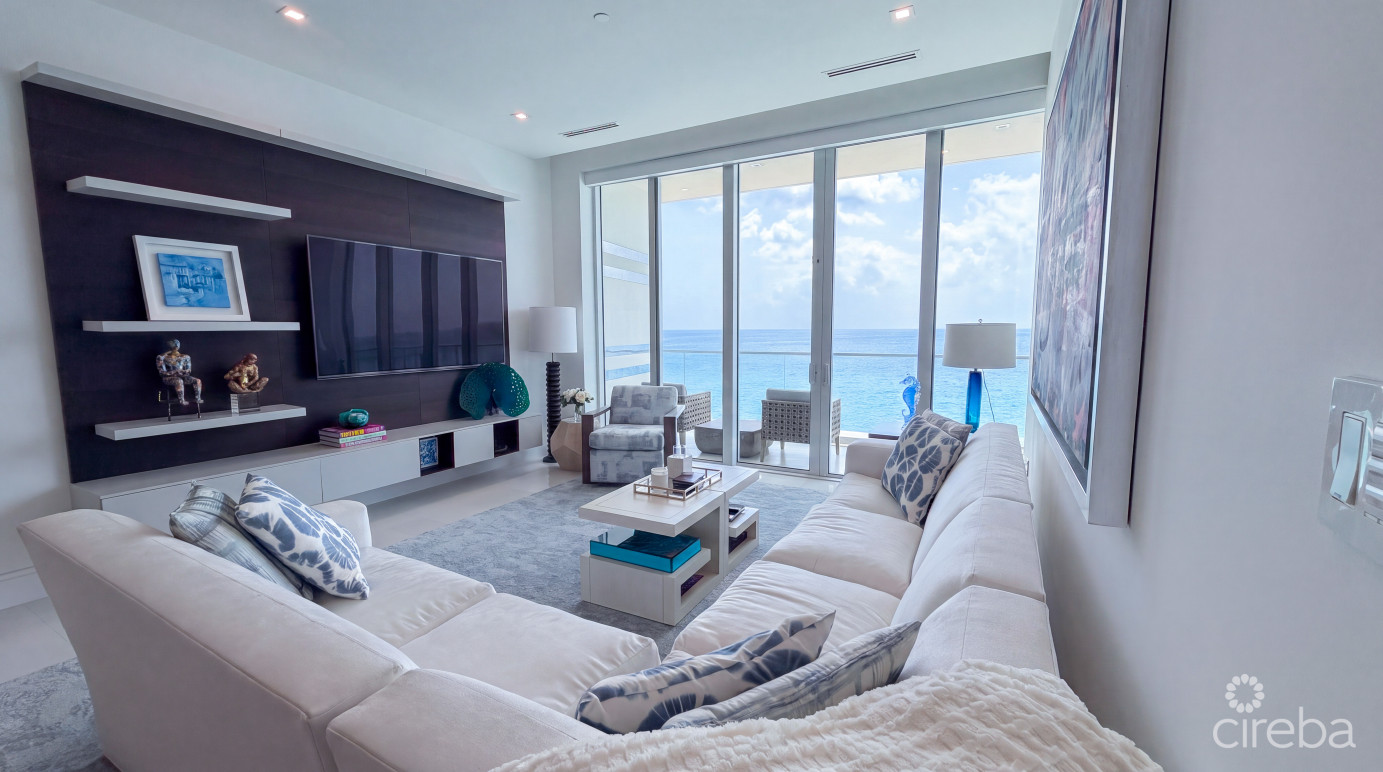 Fin Oceanfront Condo