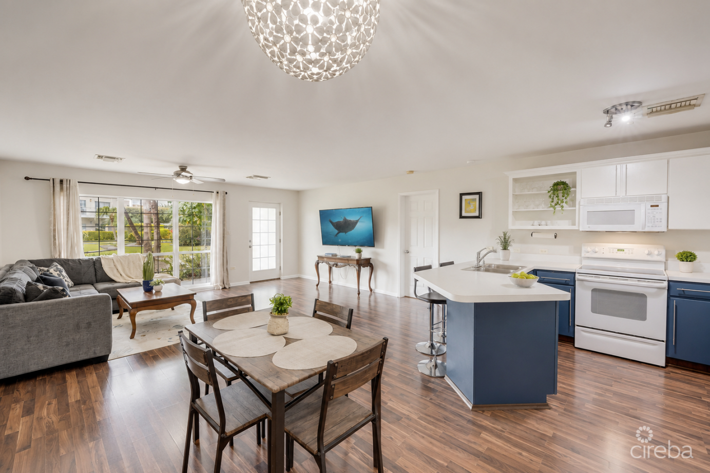 Sunrise 3bed/2bath--end Unit--ground Floor