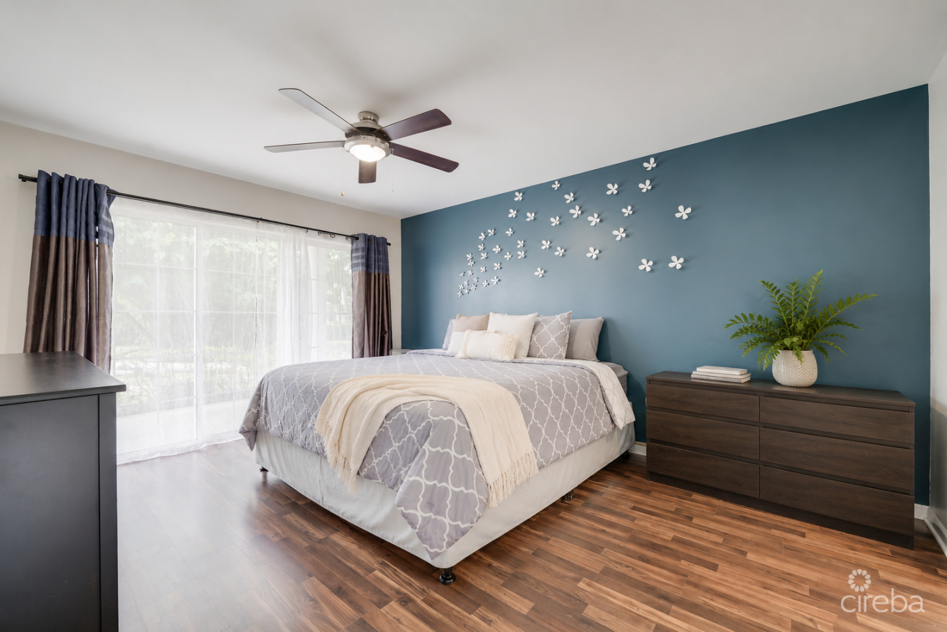Sunrise 3bed/2bath--end Unit--ground Floor