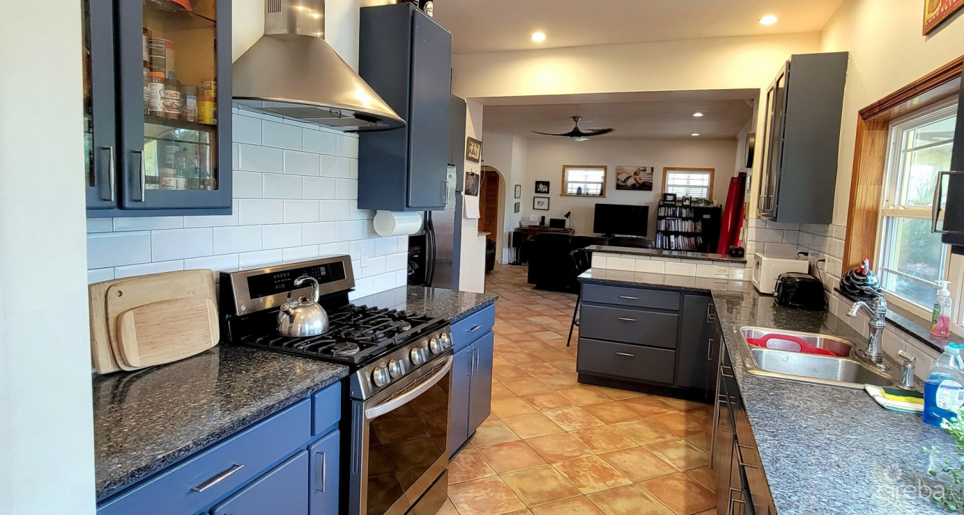 North Sound Haven 4 Bedroom Canal Front Home