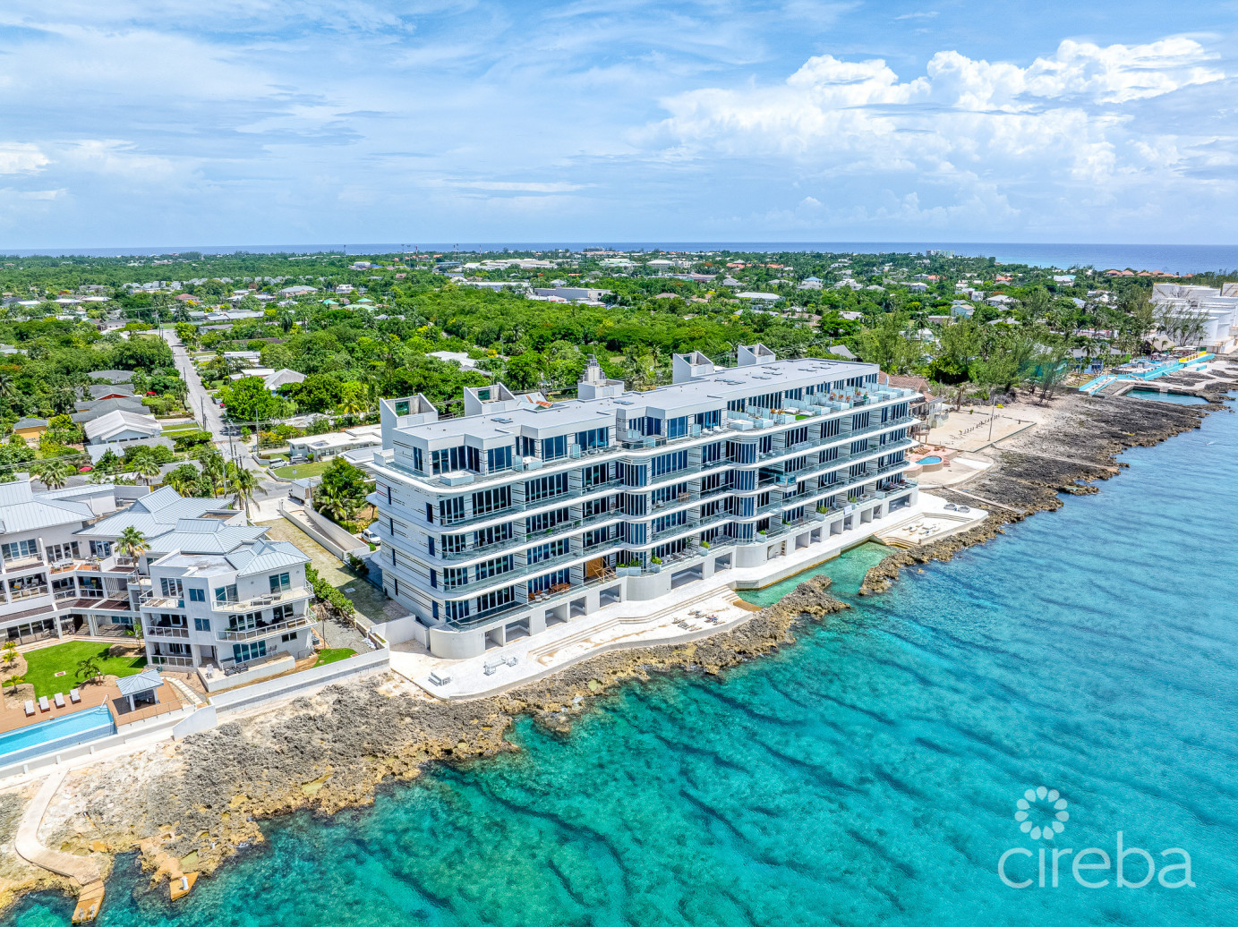 Fin 11 - Oceanfront Condo