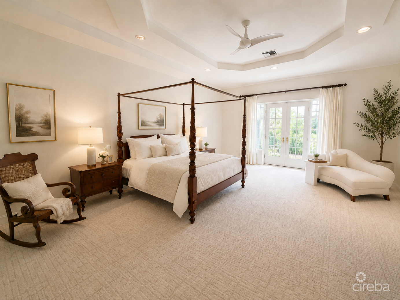 Rare King's Court Villa In Britannia  Seven Mile Beach Corridor