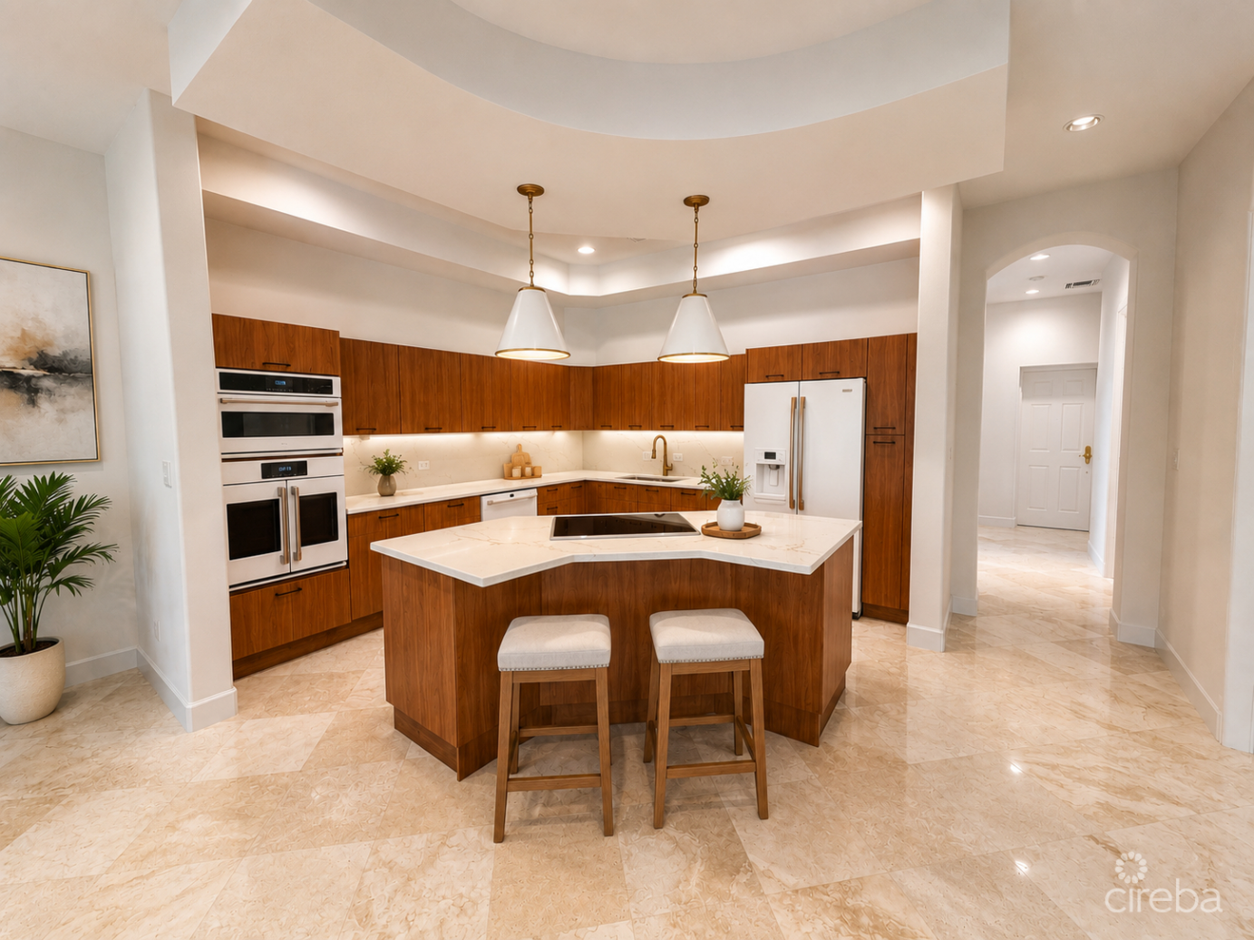Rare King's Court Villa In Britannia  Seven Mile Beach Corridor
