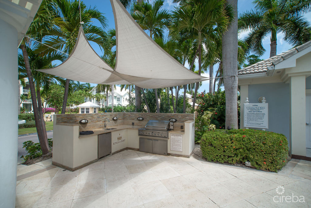 Rare King's Court Villa In Britannia  Seven Mile Beach Corridor