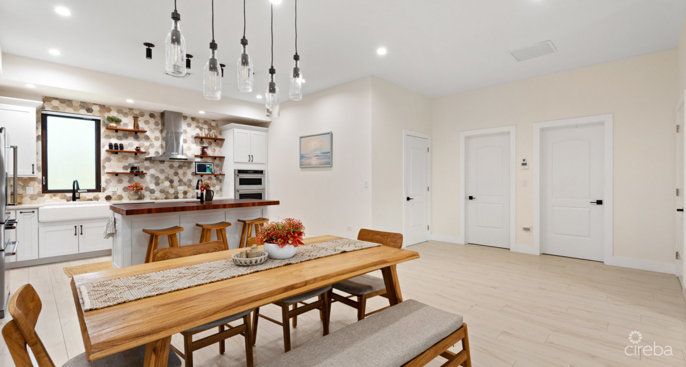 Highly Upgraded Villa Marbella #11 (2nd Floor Executive Residence)