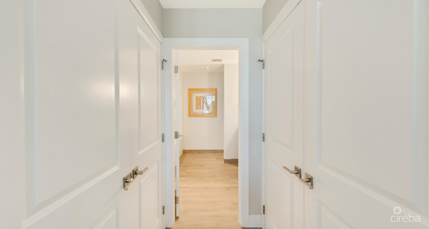 Crescent Point Unit #14  Seven Mile Beach - Fully Remodeled, Turnkey & Income-producing Opportunity