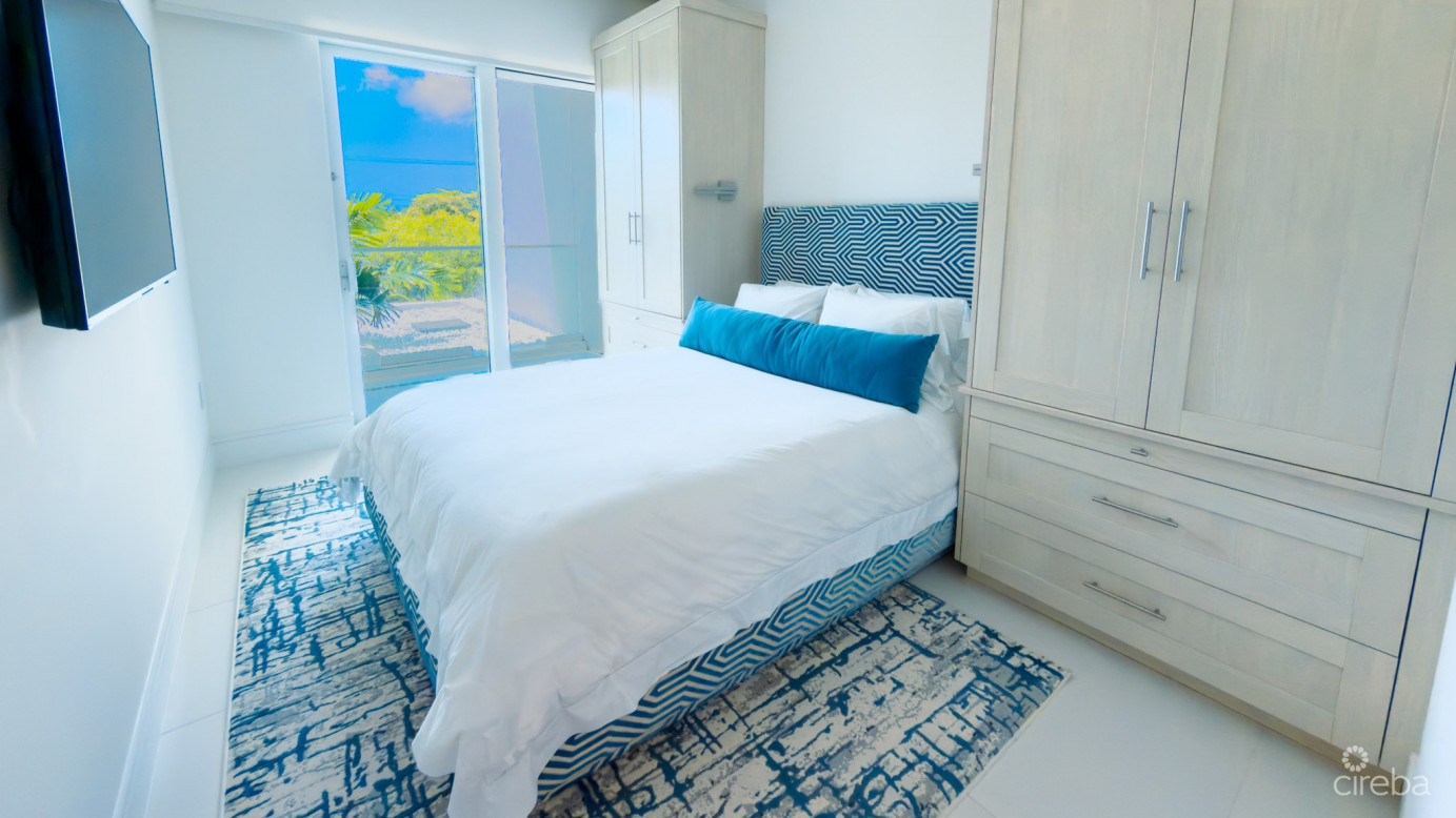 Fin 11 - Oceanfront Condo