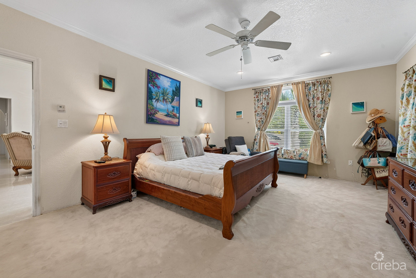 Savannah Newlands Family Home With Pool, Outsdie Bar & Income-generating Guest Suite
