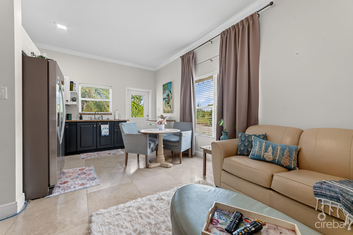 Savannah Newlands Family Home With Pool, Outsdie Bar & Income-generating Guest Suite
