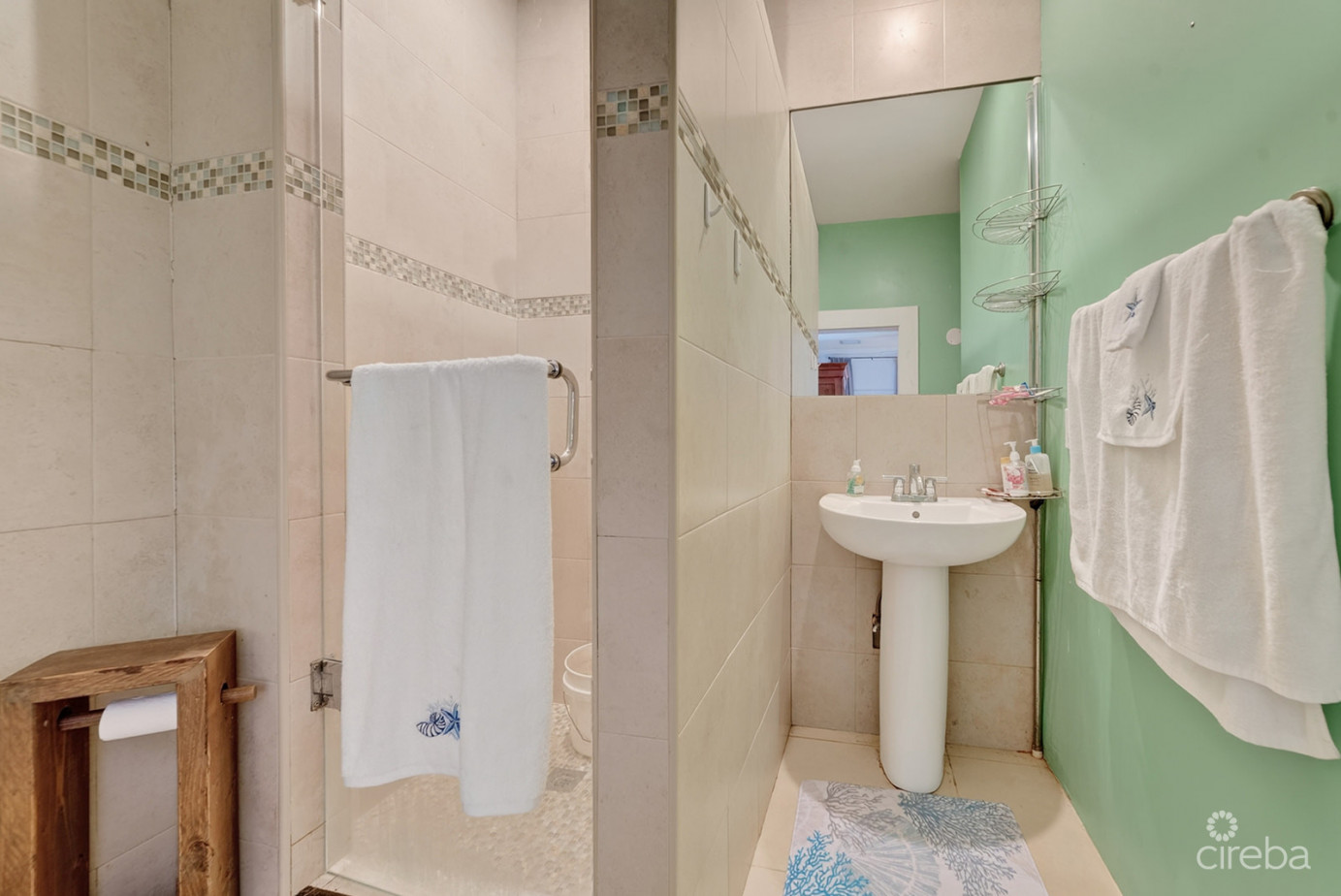 Savannah Newlands Family Home With Pool, Outsdie Bar & Income-generating Guest Suite