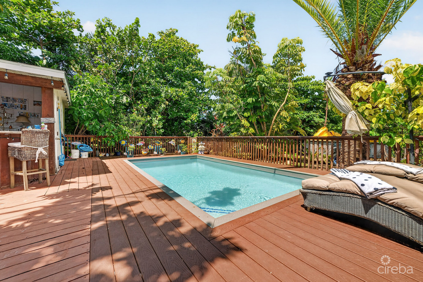 Savannah Newlands Family Home With Pool, Outsdie Bar & Income-generating Guest Suite